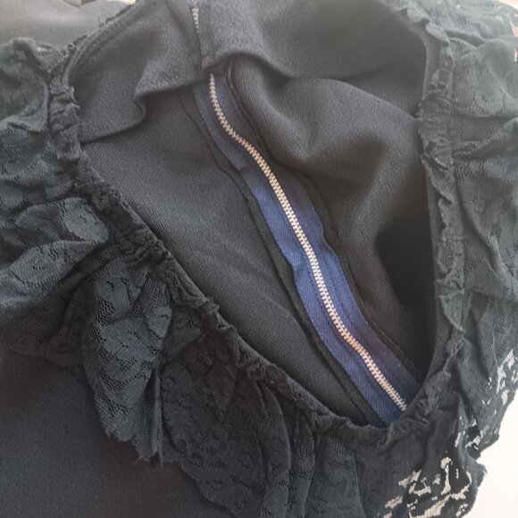 M Vintage 1970's Goth Funeral Black Long Sleeve Blouse Lace Ruffle Collar Cuffs - Picture 7 of 7